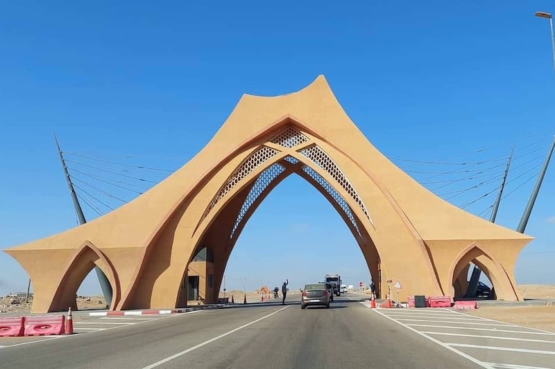 بين أعالي الجبال وقلب الصحراء .. تفاصيل رحلة مدهشة من فاس إلى العيون