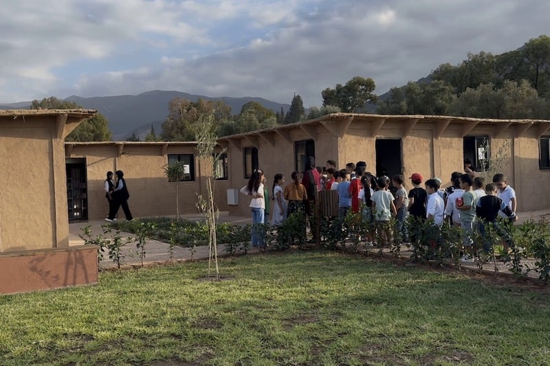 افتتاح “قرية نموذجية” في أمزميز يعيد الأمل لأيتام “زلزال الأطلس الكبير” افتتاح “قرية نموذجية” في أمزميز يعيد الأمل لأيتام “زلزال الأطلس الكبير”