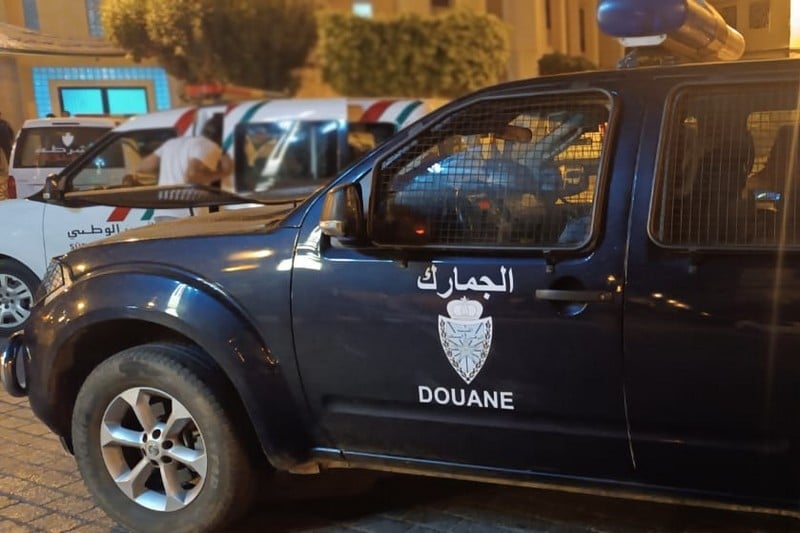 الجمارك تعترض “طاكسي مخدرات”
