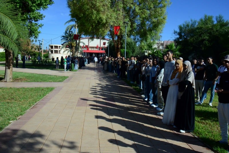 مدرسة التكنولوجيا تستقبل طلبة بنصالح مدرسة التكنولوجيا تستقبل طلبة بنصالح