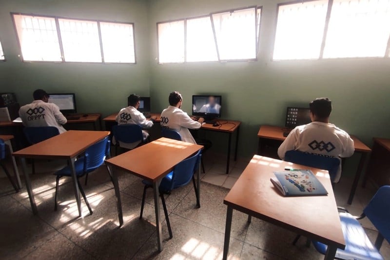 سجناء يتدربون على المعلوميات بخريبكة