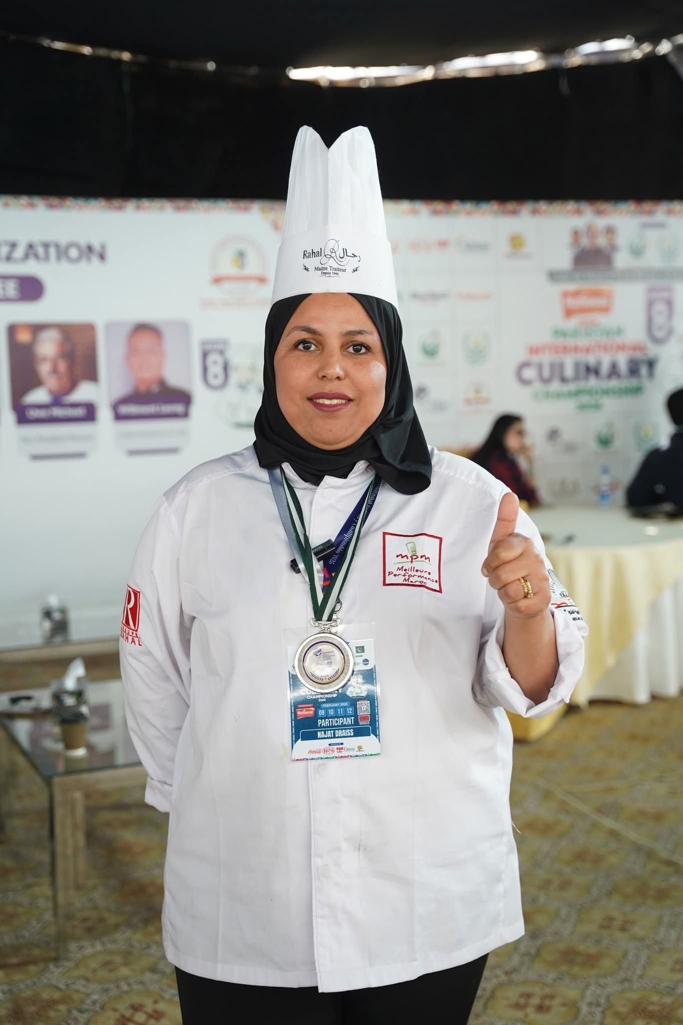 ابنة مدينة برشيد نجاة الضريس تتألق في بطولة باكستان العالمية للطبخ