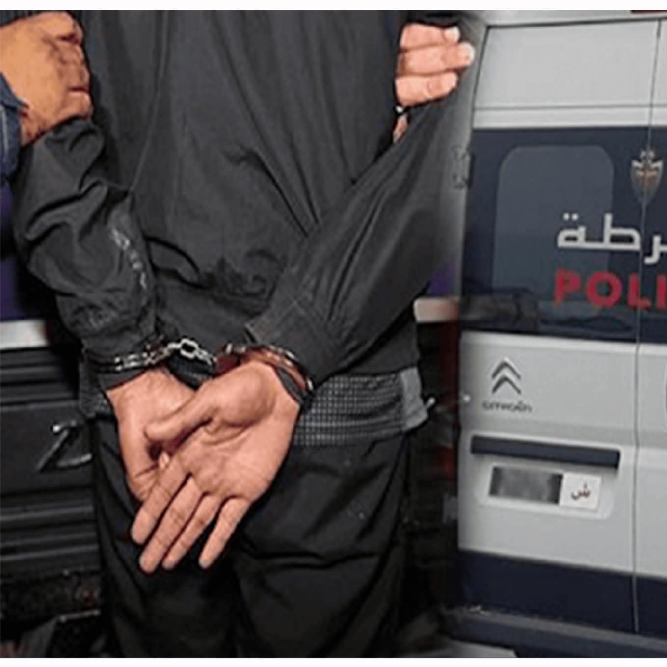 توقيف مشتبه فيه بالدار البيضاء بعد سرقة سيارة أجرة تحت التهديد توقيف مشتبه فيه بالدار البيضاء بعد سرقة سيارة أجرة تحت التهديد